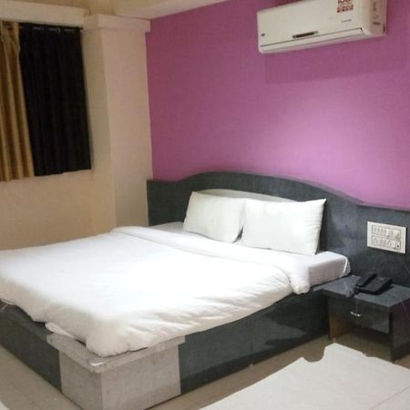 Hotel Swell Ahmedabad Exterior foto